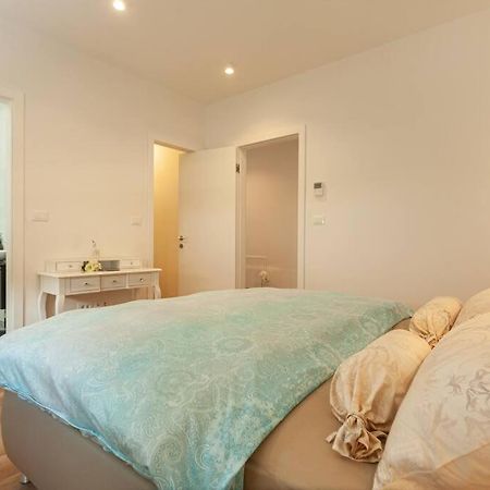 Apartment Capo D'Oro ロヴィニ エクステリア 写真